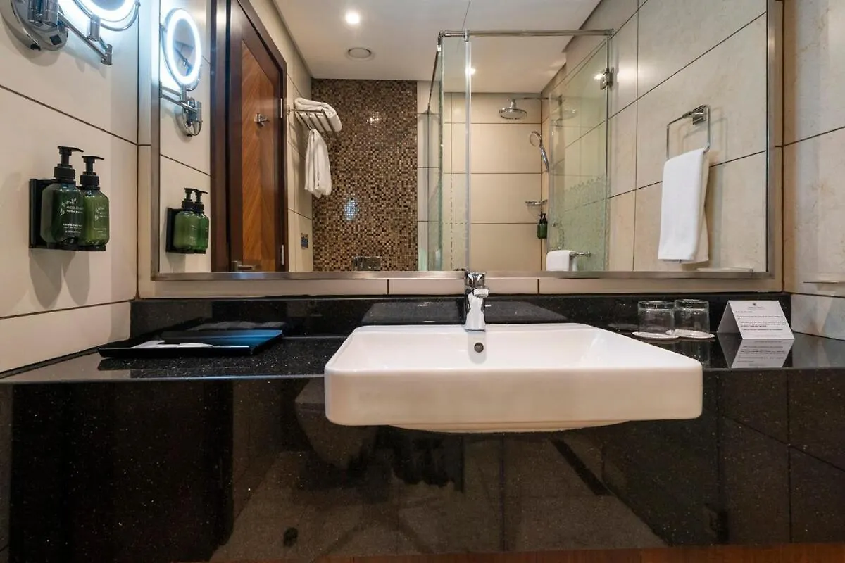 Modern 1Br W & Pool, Gym, Canal & Burj Khalifa Views Dubai 0*,  United Arab Emirates