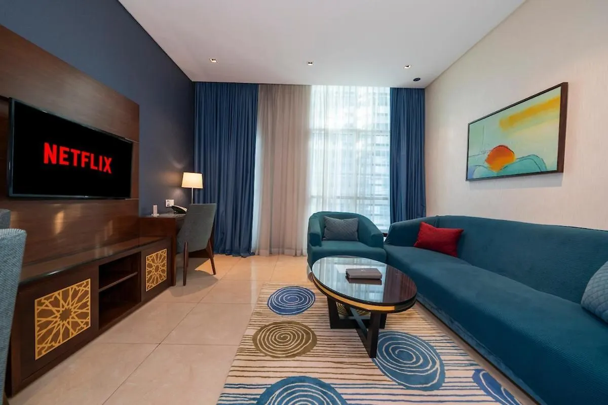 Modern 1Br W & Pool, Gym, Canal & Burj Khalifa Views Dubaj 0*,